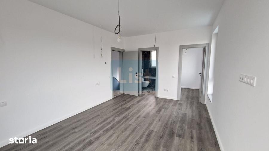 Casă cu 4 camere cu Teren 412 Mp în Recea