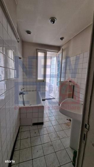 Apartament cu 3 camere în Unirii