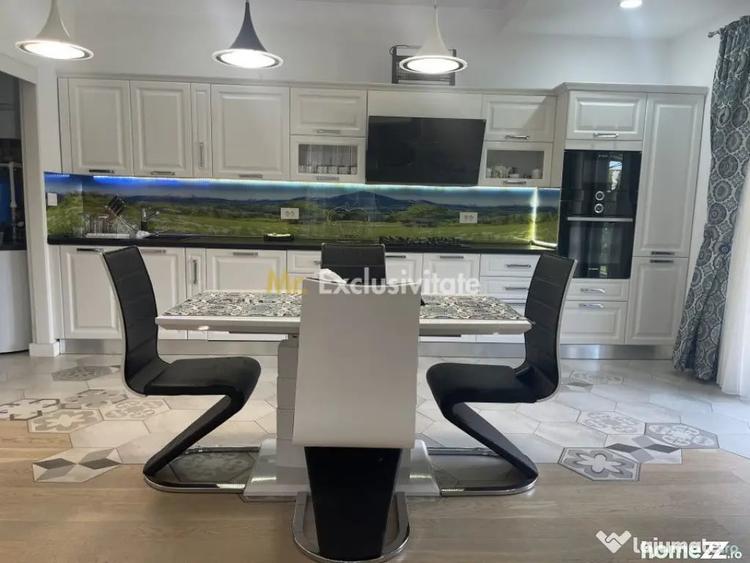 Casă cu 7 camere cu Teren 1042 Mp în Cornu
