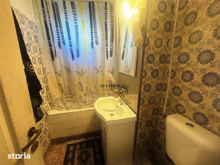 Apartament cu 3 camere, mobilat în Republicii