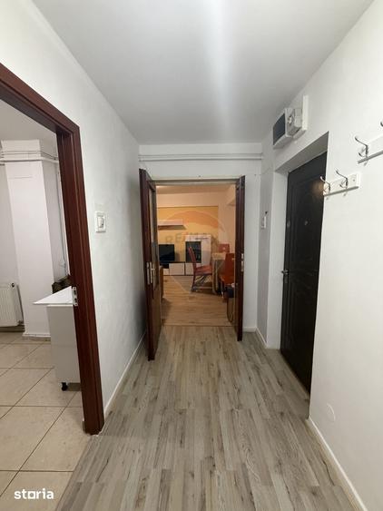Apartament cu 3 camere decomandat în Bordei