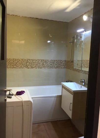 Apartament cu 4 camere decomandat în Moșilor