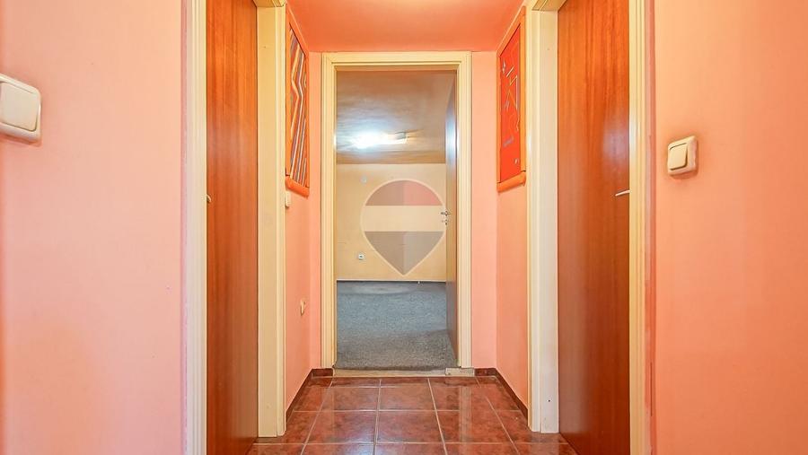 Apartament cu 2 camere semidecomandat în Centrul Civic
