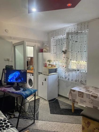 Garsonieră decomandată în Central