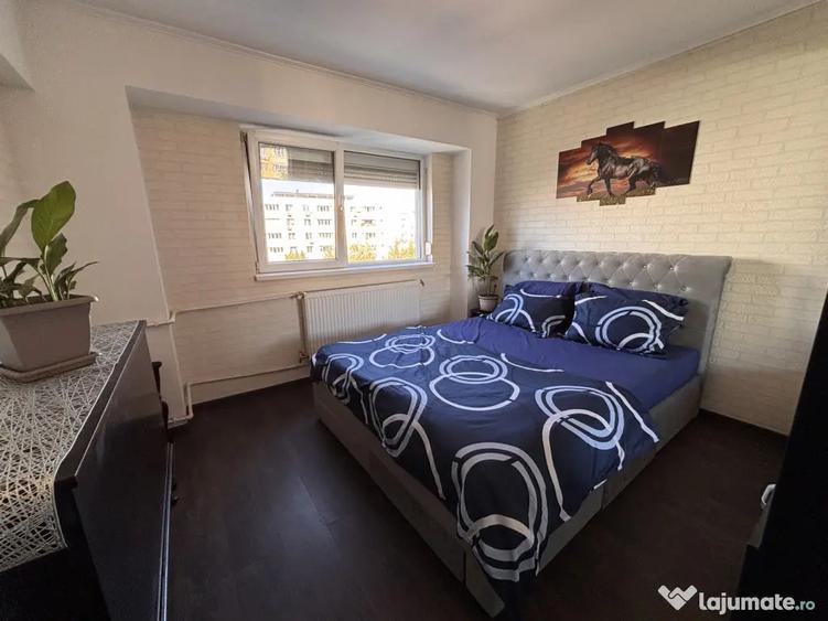 Apartament cu 3 camere semidecomandat, mobilat în Iancului