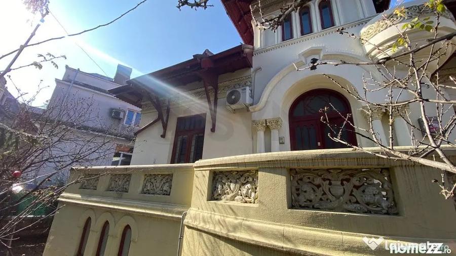 Casă cu 7 camere cu Teren 383 Mp în Cișmigiu