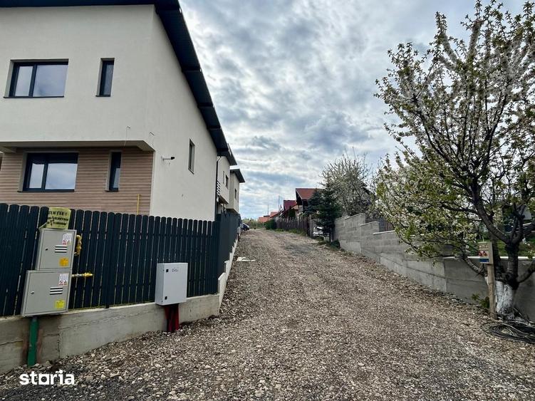 Casă cu 4 camere cu Teren 230 Mp în Valea Lupului