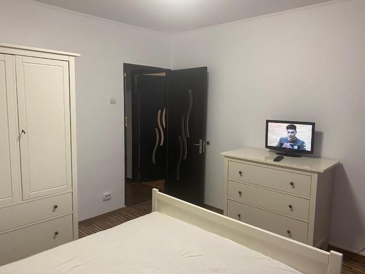 Apartament cu 2 camere decomandat, mobilat în Eroii Revoluției