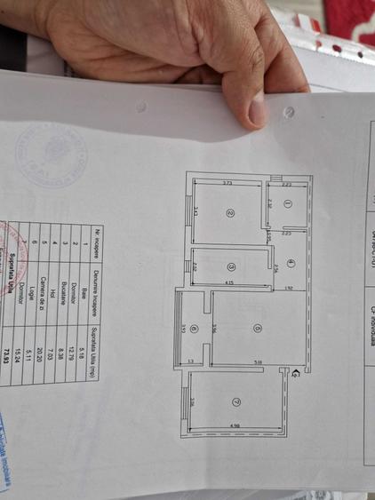Apartament cu 3 camere decomandat în Valea Lupului