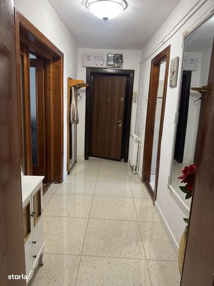 Apartament cu 3 camere decomandat în Brazda lui Novac