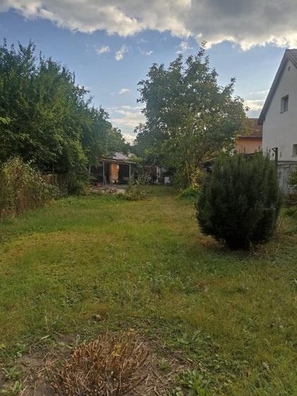 Casă cu 2 camere cu Teren 625 Mp în Central
