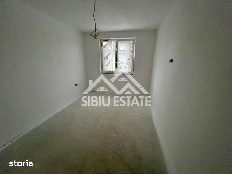 Casă cu 4 camere cu Teren 120 Mp în Central