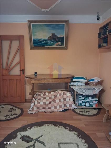 Apartament cu 3 camere decomandat în Viziru 2