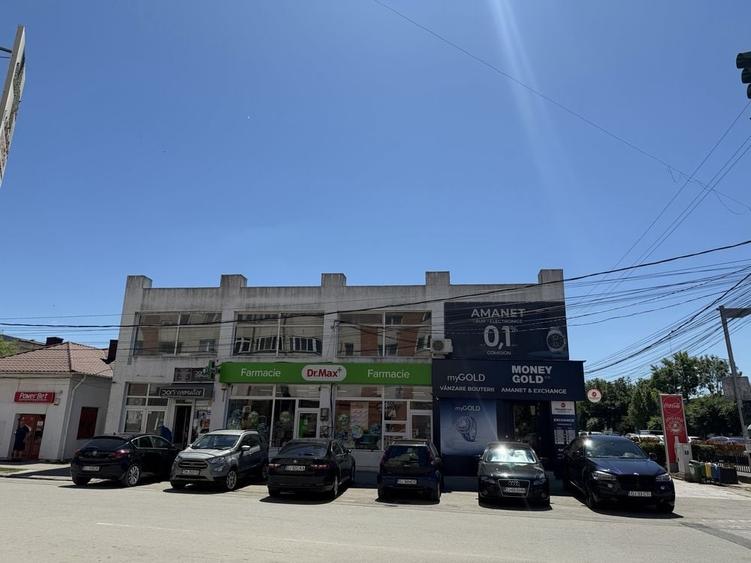 Spațiu comercial, de 300 mp, în Central