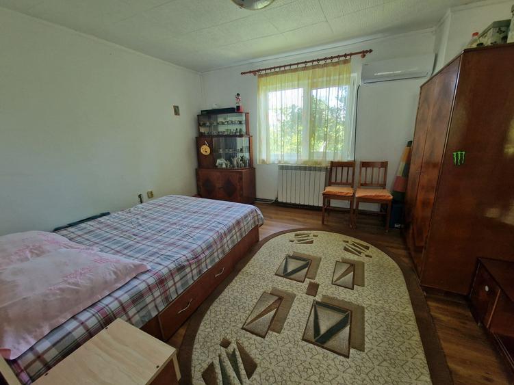 Casă cu 4 camere în Malovăț