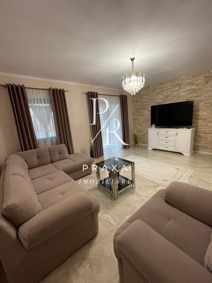 Duplex cu 4 camere cu Canalizare în Florești