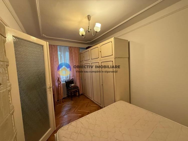 Apartament cu 3 camere semidecomandat, mobilat în Central