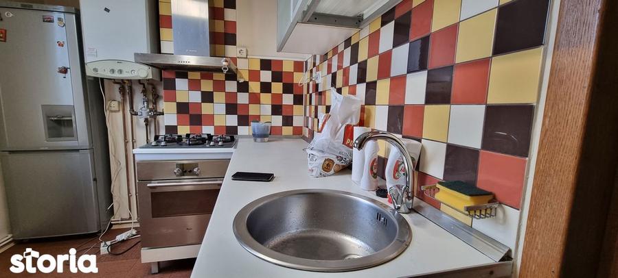 Apartament cu 2 camere decomandat în 13 Septembrie