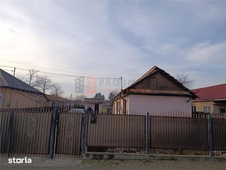 Casă cu 2 camere cu Teren 869 Mp în Vadu Pașii