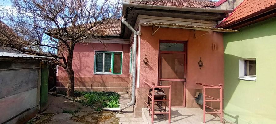 Casă cu 2 camere în Central