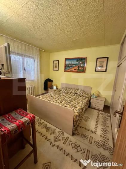 Apartament cu 4 camere decomandat în Central
