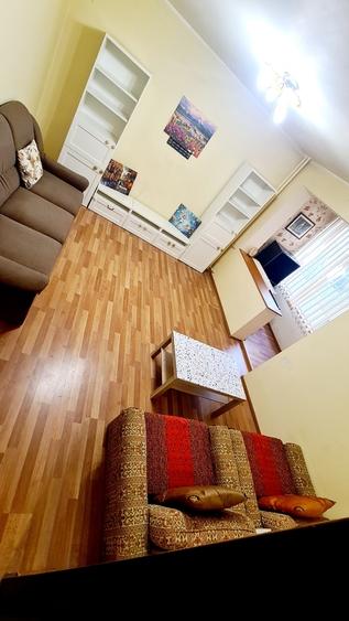 Apartament cu 2 camere decomandat în Titan