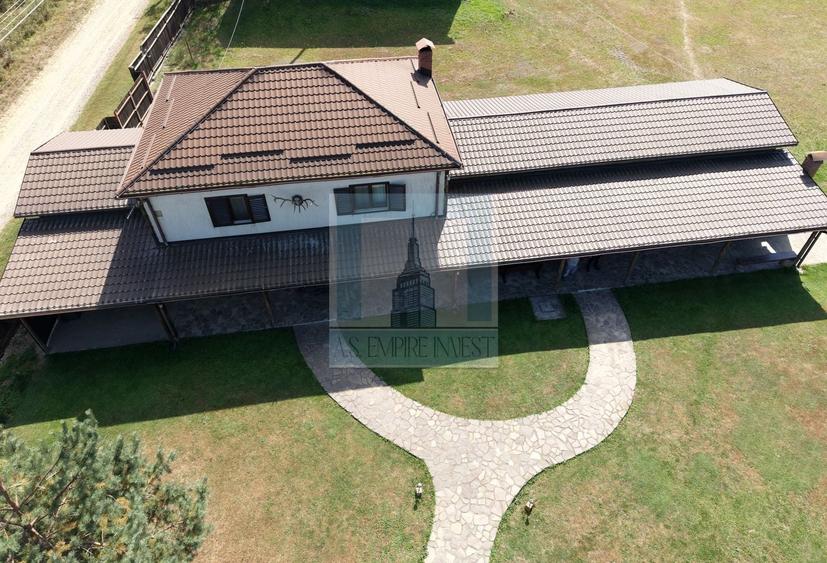 Casă cu 7 camere cu Canalizare în Valea Dobârlăului