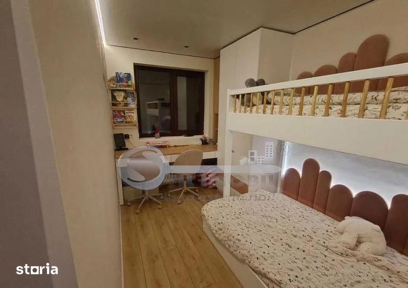 Apartament cu 3 camere decomandat în Central