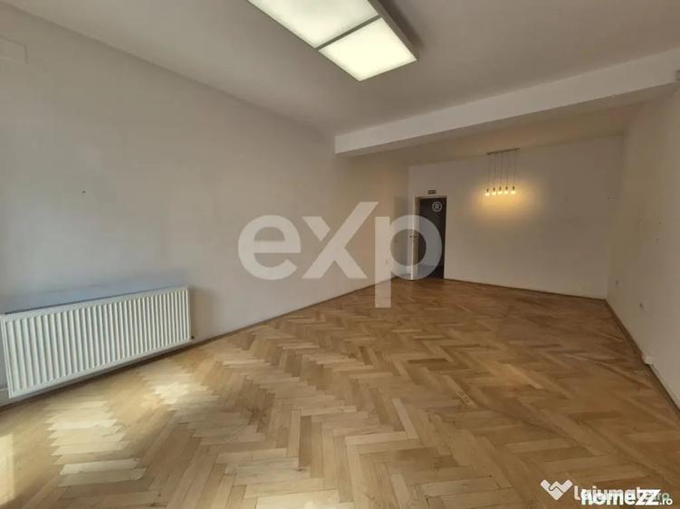 Casă cu 10 camere cu Teren 158 Mp în Dorobanți
