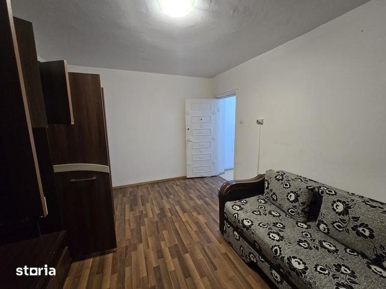 Inchiriez apartament 2 camere zona Tractoru - 2