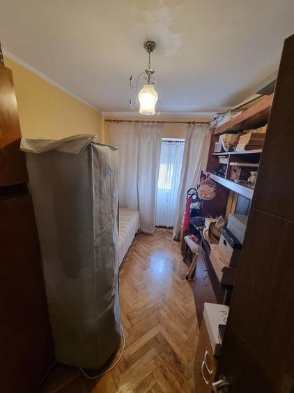 Apartament cu 4 camere decomandat în ICIL
