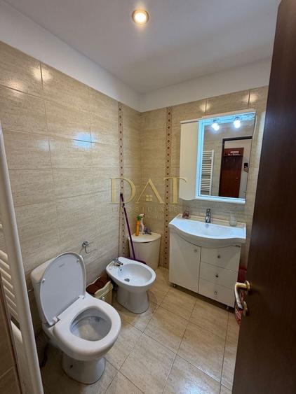 Apartament cu 2 camere decomandat în Dâmbul Rotund