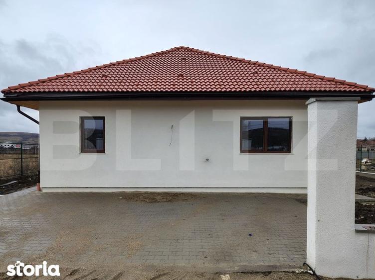 Casă cu 4 camere cu Teren 750 Mp în Jucu