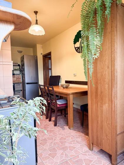 Apartament cu 3 camere decomandat, mobilat în Mărăști