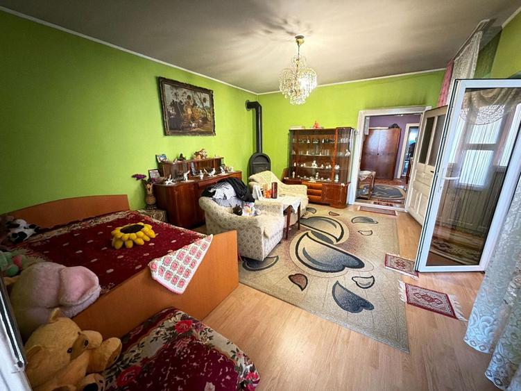 Casă individuală cu 4 camere cu Canalizare în Pachia