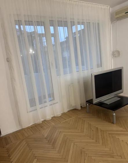 Apartament cu 2 camere semidecomandat, mobilat în Floreasca