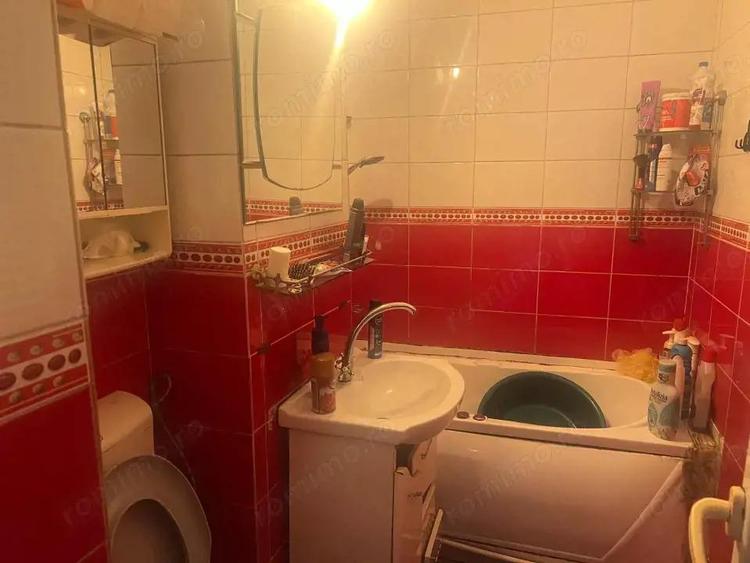 Apartament cu 2 camere semidecomandat, mobilat în Central