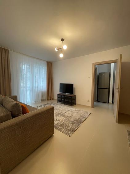 Apartament cu 2 camere semidecomandat, mobilat în Grivița