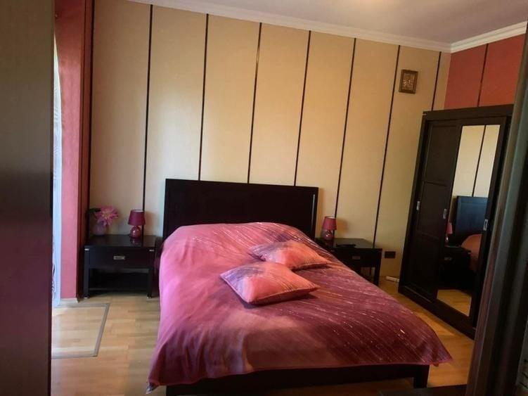 Casă individuală cu 9 camere cu Piscina în Cornu de Jos (Cornu)