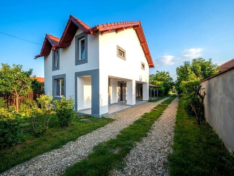 Casă individuală cu 4 camere cu Canalizare în Bolintin-Vale
