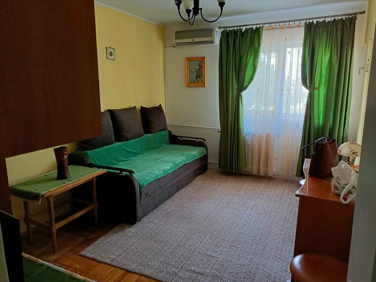 Garsonieră decomandată, mobilată în Gară