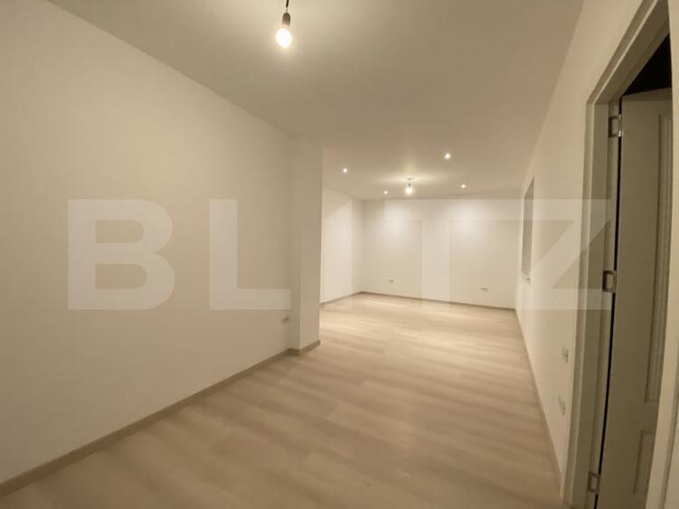 Duplex cu 4 camere cu Canalizare în Moșnița Nouă