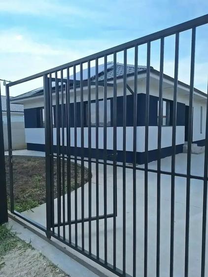 Casă cu Teren 520 Mp în Stâlpu