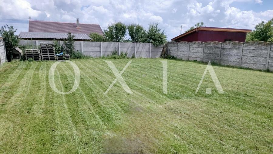 Casă individuală cu 4 camere cu Canalizare în Moșnița Nouă
