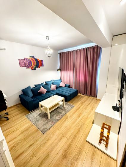 Apartament cu 2 camere decomandat în Titan