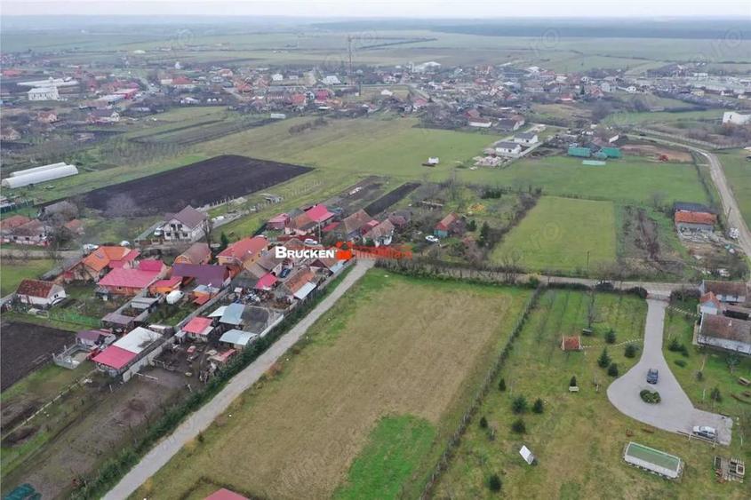 Teren de 2623 mp, în Leș
