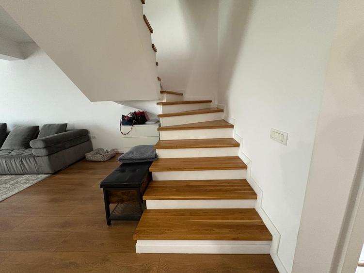Duplex cu 4 camere cu Teren 275 Mp în Berceni