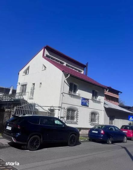 Casă cu 6 camere cu Teren 400 Mp în 13 Septembrie