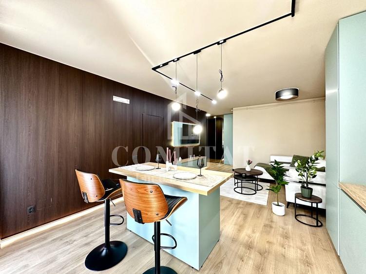 Apartament cu 2 camere semidecomandat, mobilat în Florești