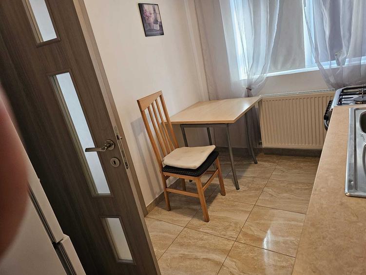 Garsonieră decomandată în Uverturii